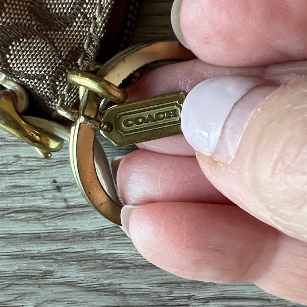 COACH SoHo keychain Mini bag charm coin purse Brown w/ White leather Gold studs - Picture 11 of 11